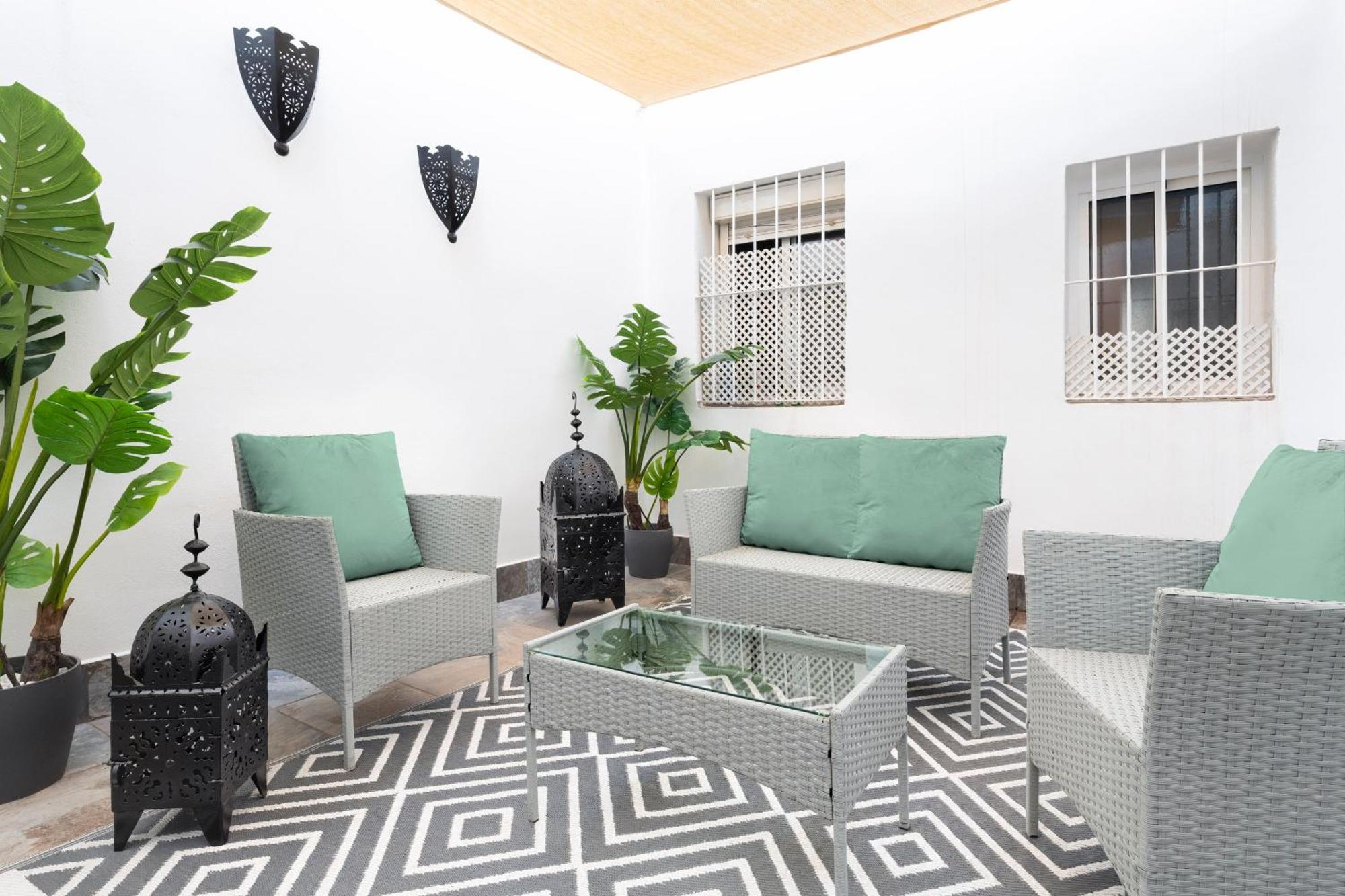 Triana Pureza Suite Con Patio Privado Sevilla Eksteriør bilde